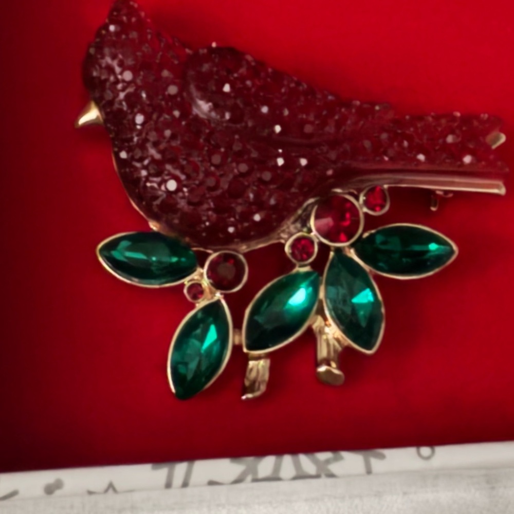 NIB Ice Red Cardinal and Snowflake Brooch Set ready to gift - Picture 7 of 9